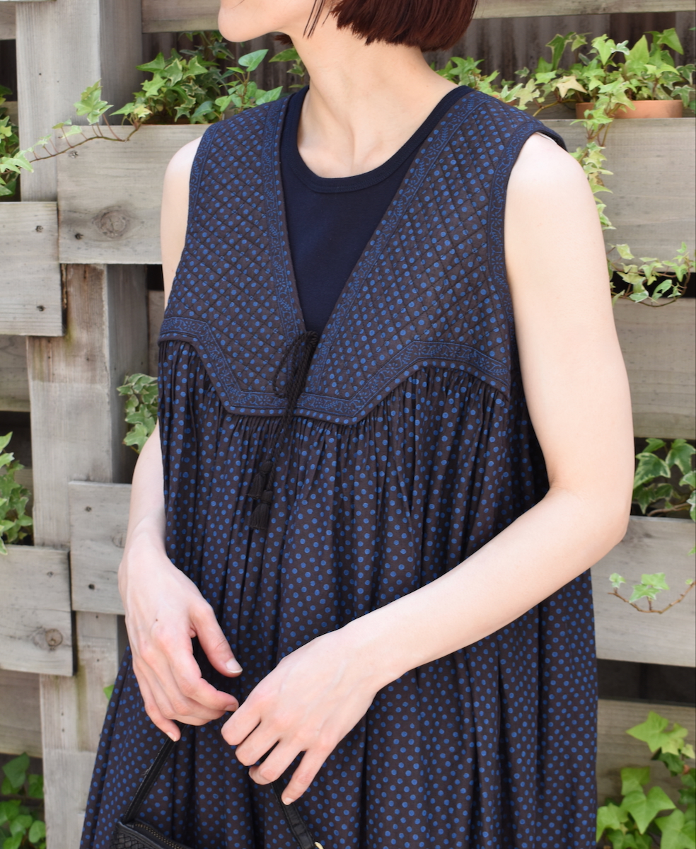 NMDS25263(ワンピース) 80s VOIL DOT&TREE BLOCK PRINT V-NECK NO/SL QUILTING DRESS