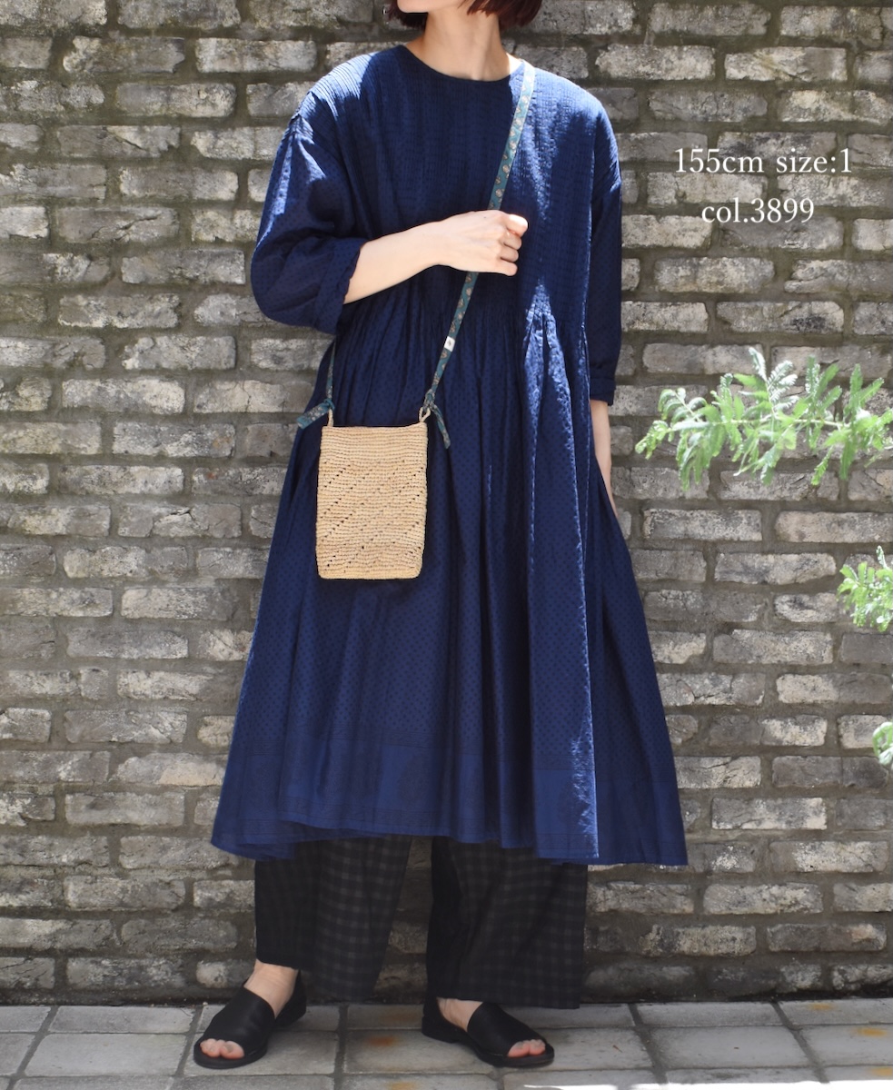 NMDS25262(ワンピース) 80s VOIL DOT&TREE BLOCK PRINT CREW-NECK DRESS WITH RANDOM PLEATS