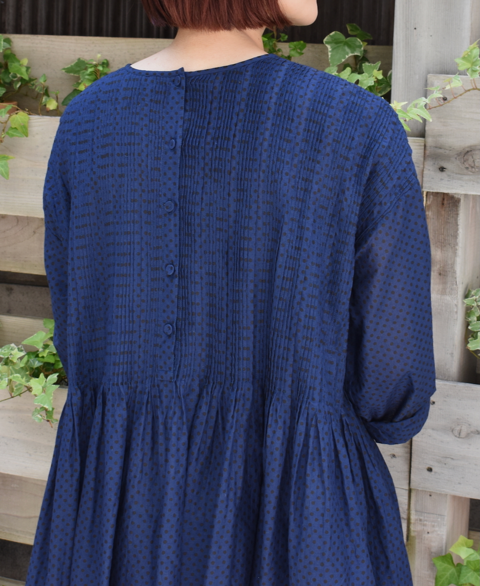 NMDS25262(ワンピース) 80s VOIL DOT&TREE BLOCK PRINT CREW-NECK DRESS WITH RANDOM PLEATS