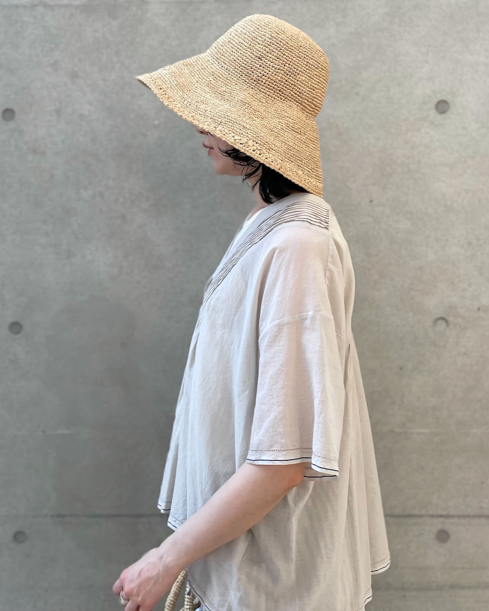 ●NSL25022(シャツ) SUPER FINE VOILE WITH SELVEGE V-NECK PINTUCK SHORT/SL SHIRT