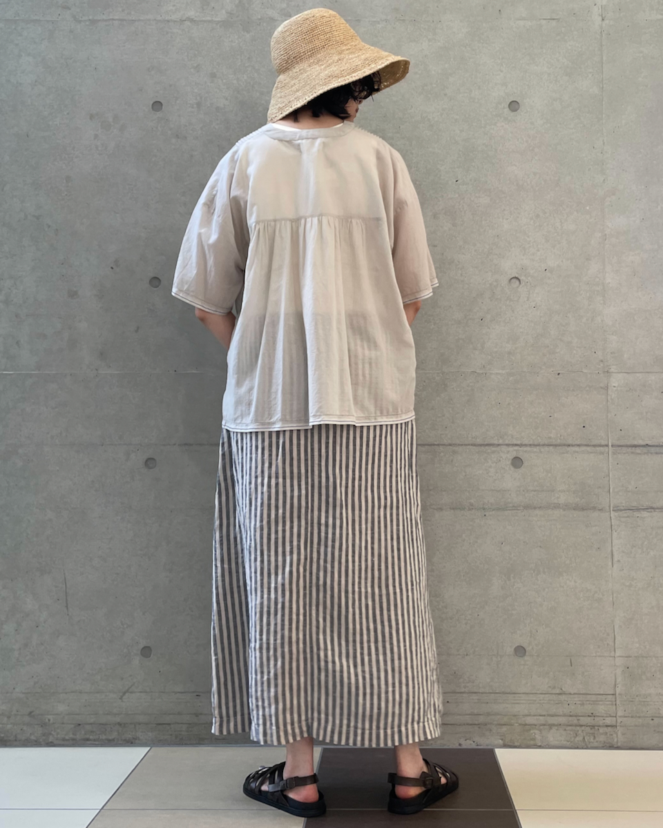 ●NSL25022(シャツ) SUPER FINE VOILE WITH SELVEGE V-NECK PINTUCK SHORT/SL SHIRT