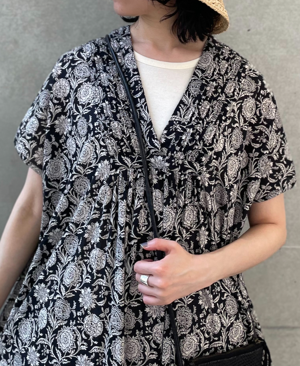 ●NSL25083(ワンピース) 80s VOILE TWO TONE FLOWER PRINT V-NECK FRENCH/SL DRESS