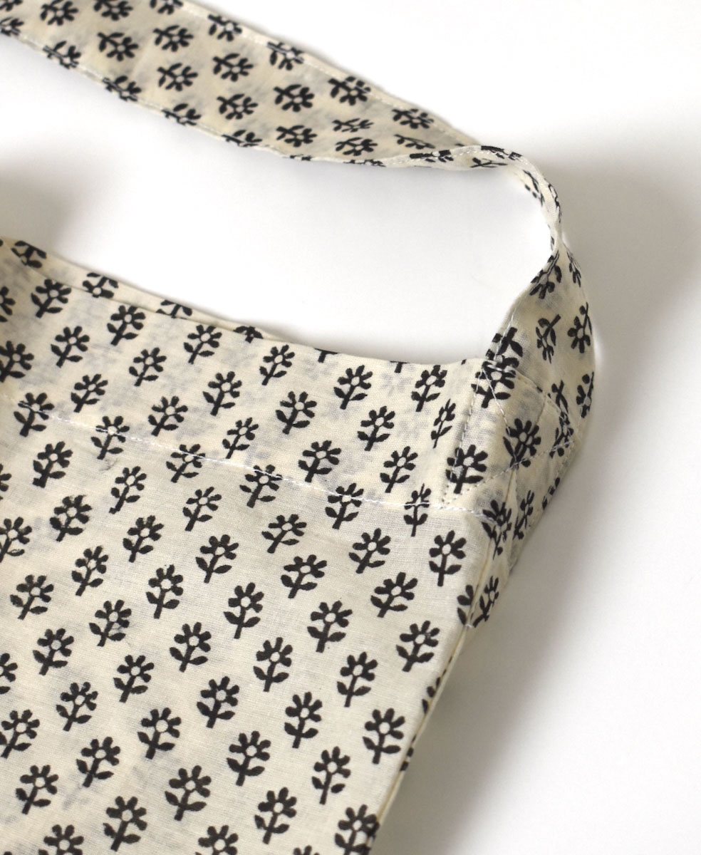●ZMD0407(バッグ) ECO BAG BLOCK PRINT