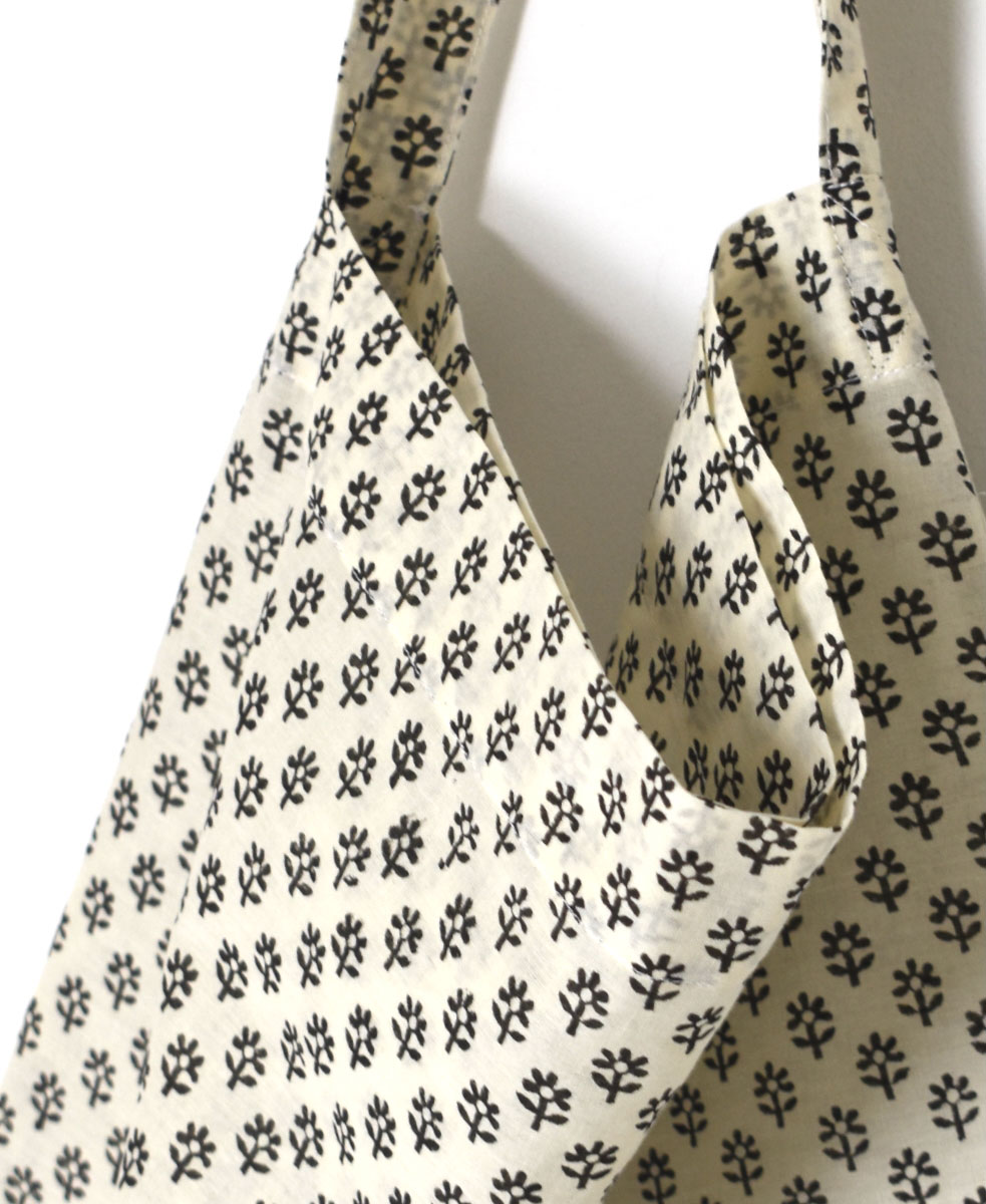 ●ZMD0407(バッグ) ECO BAG BLOCK PRINT