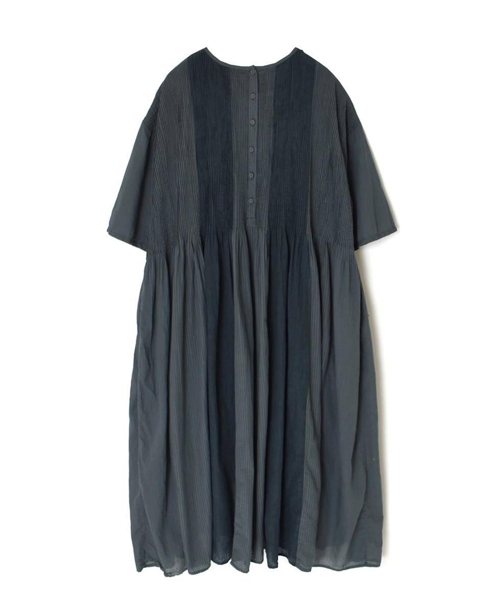 NMDS25232D(ワンピース) COTTON&LINEN PATCHWORK(OVERDYE) CREW-NECK S/SL SHIRT DRESS WITH MINI PINTUCK