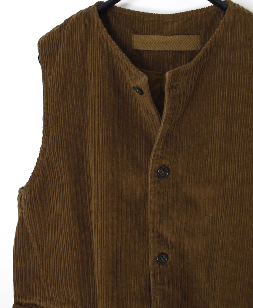 NVL2562D(ベスト)WIDE&NARROW WALE CORDUROY(OVERDYE) 60'S ORGANIC CAMBRIC NO COLLAR VEST