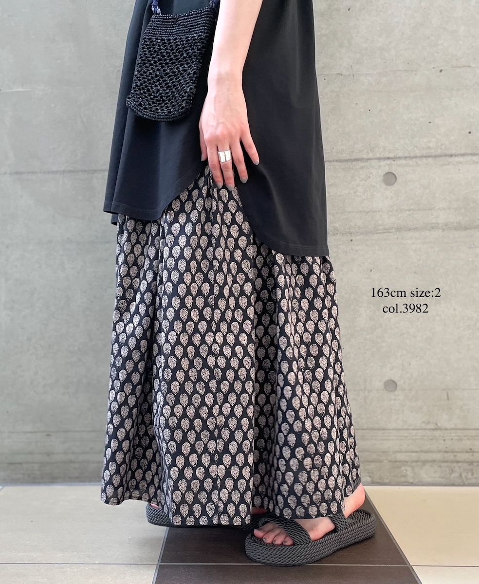 INMDS25115(スカート) COTTON SILK HAND SCREEN LEAF PRINT GATHERED SKIRT