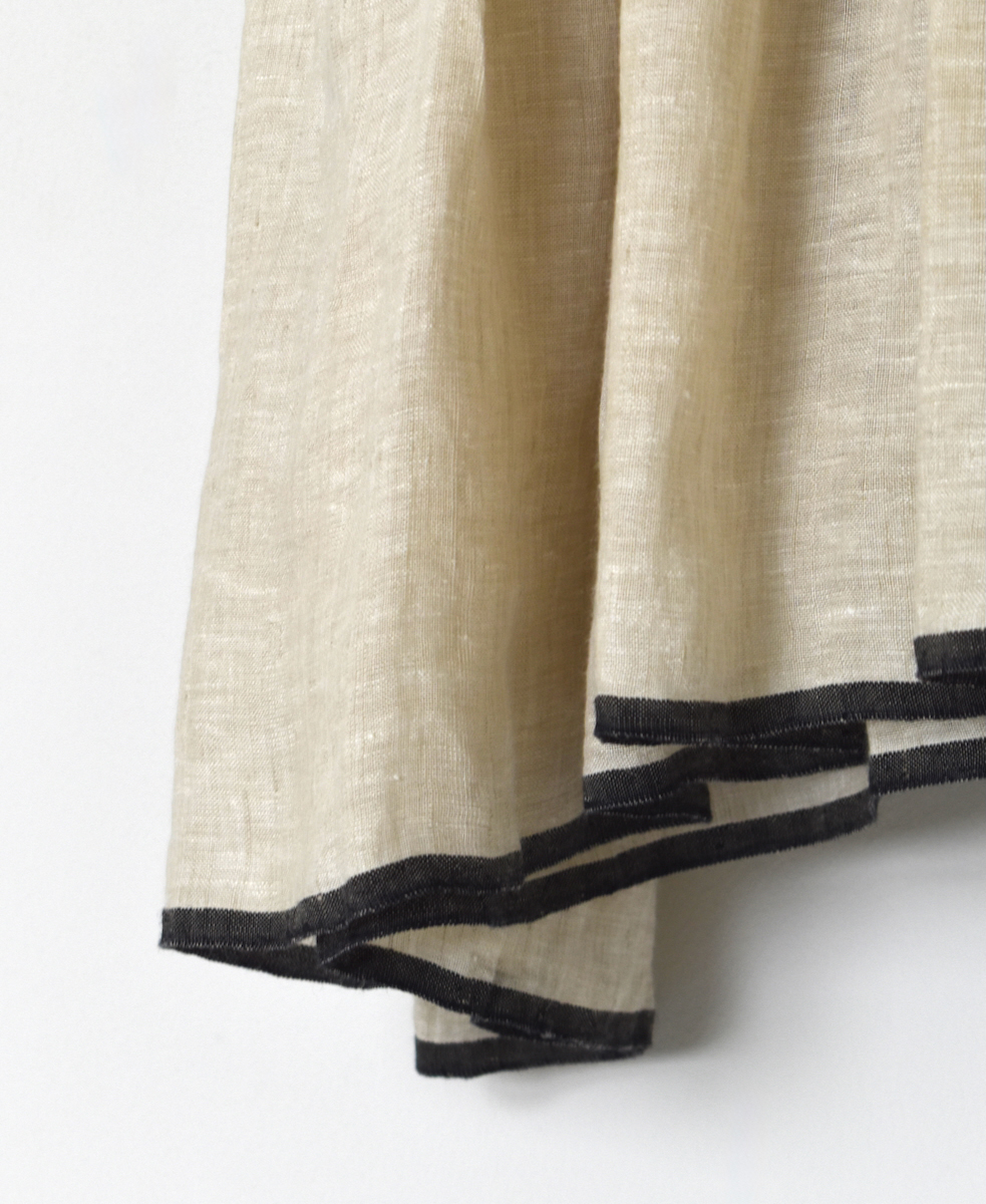 ●INMDS25131(シャツ) HANDWOVEN LINEN PLAIN WITH SELVAGE FRENCH/SL SHIRT WITH PINTUCK