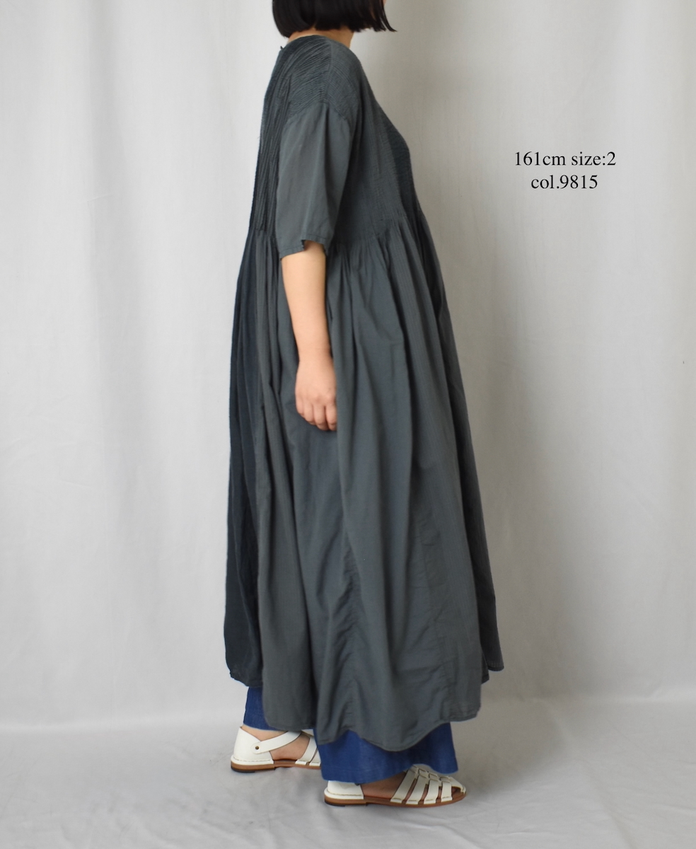 NMDS25232D(ワンピース) COTTON&LINEN PATCHWORK(OVERDYE) CREW-NECK S/SL SHIRT DRESS WITH MINI PINTUCK