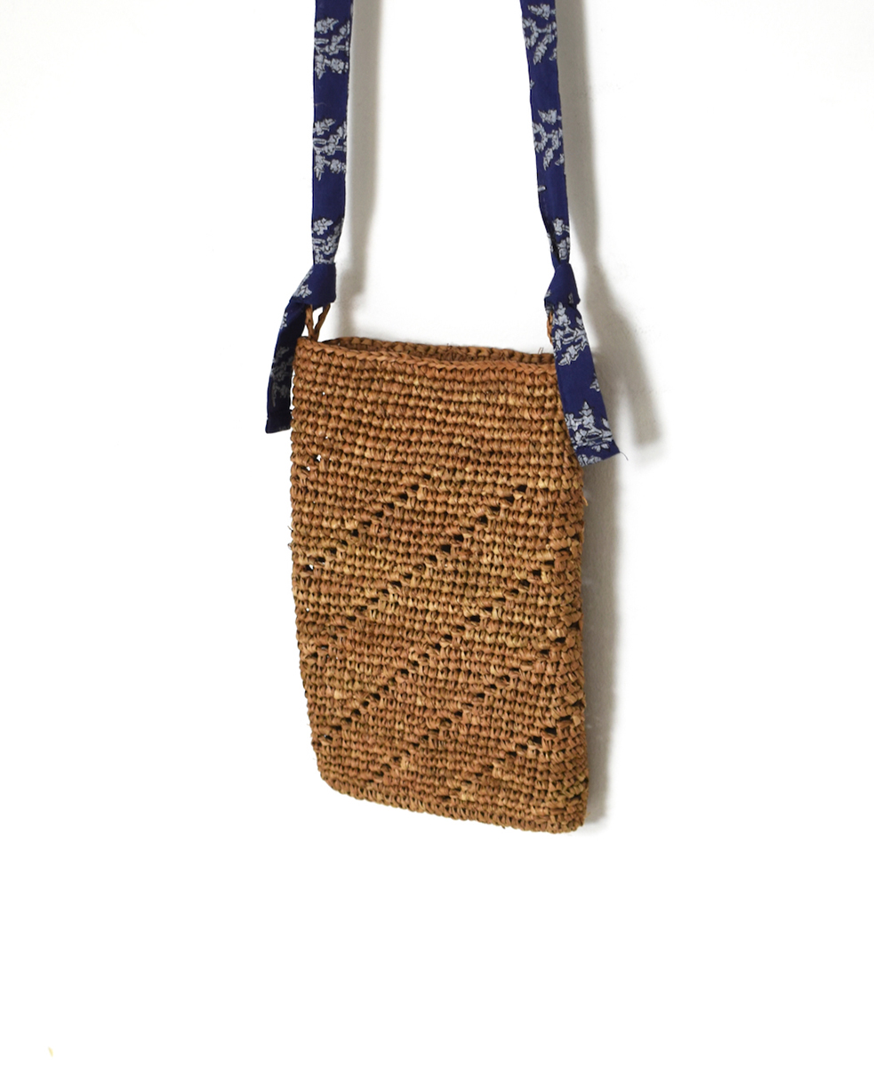 ANMDS2502(バッグ) RAFFIA PHONE HOLDER BAG