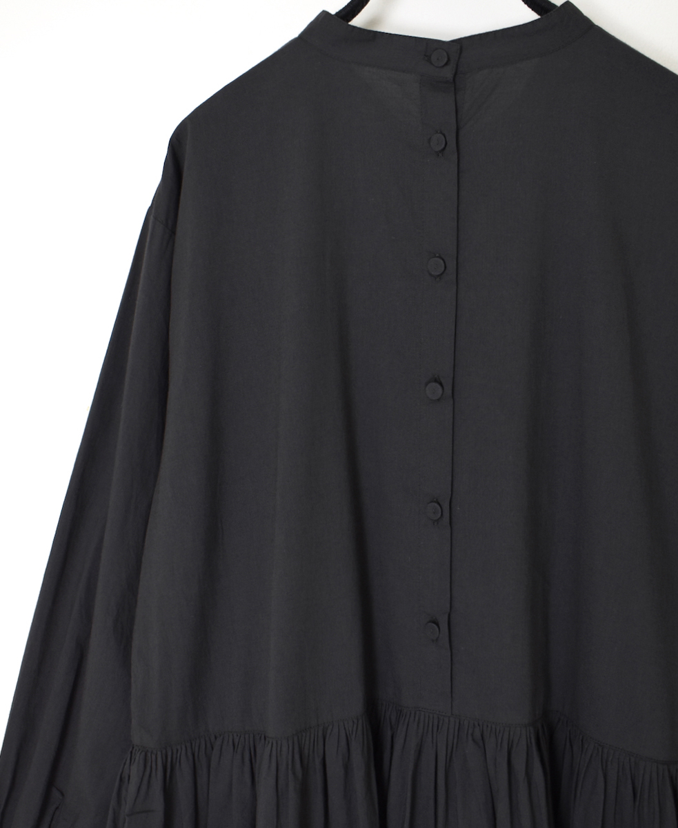 ●NMDS25524(ワンピース) 60s ORGANIC CAMBRIC PLAIN BACK OPENING STAND COLLAR DRESS