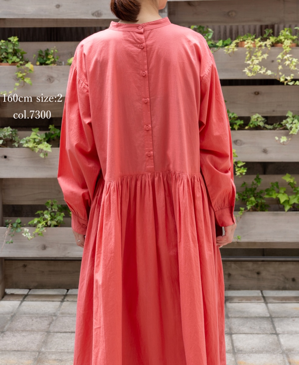 ●NMDS25524(ワンピース) 60s ORGANIC CAMBRIC PLAIN BACK OPENING STAND COLLAR DRESS