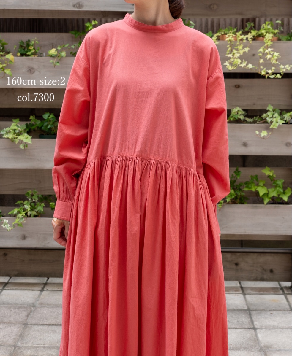 ●NMDS25524(ワンピース) 60s ORGANIC CAMBRIC PLAIN BACK OPENING STAND COLLAR DRESS