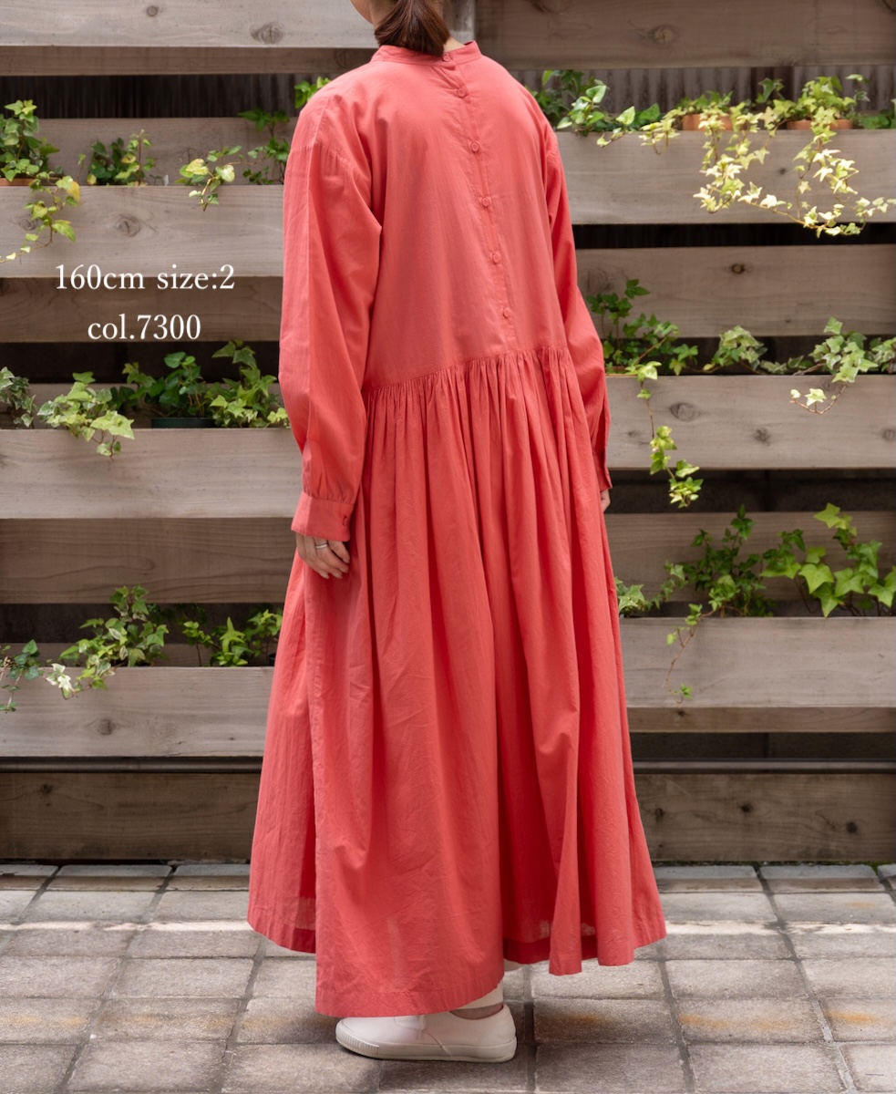 ●NMDS25524(ワンピース) 60s ORGANIC CAMBRIC PLAIN BACK OPENING STAND COLLAR DRESS