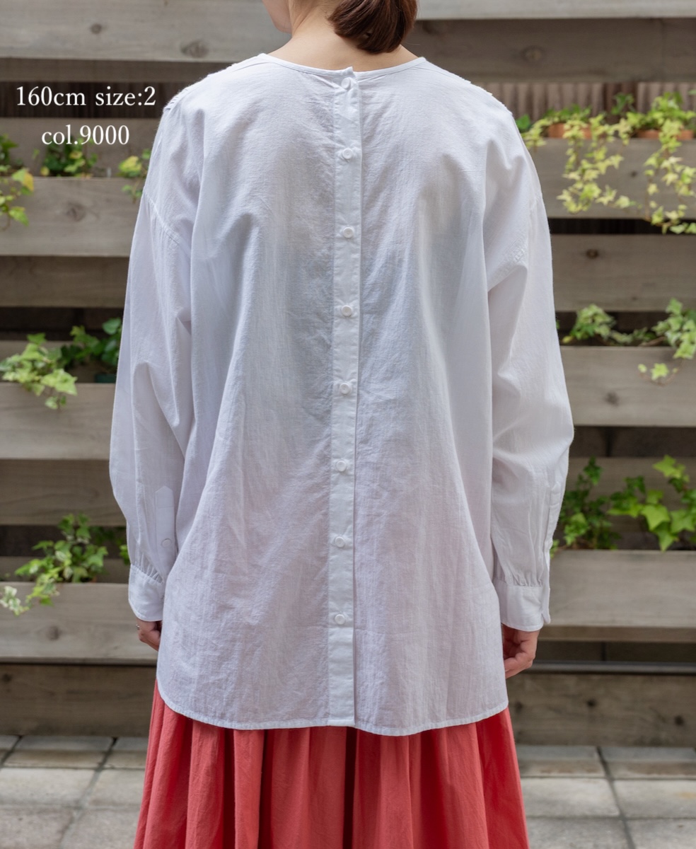 NMDS25533(シャツ) 60s ORGANIC CAMBRIC BACK OPENING CREW-NECK PINTUCK&EMB SHIRT