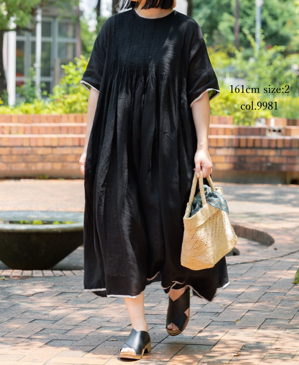 ●INMDS25132(ワンピース) HANDWOVEN LINEN PLAIN WITH SELVAGE CREW NECK HALF/SL DRESS WITH PINTUCK
