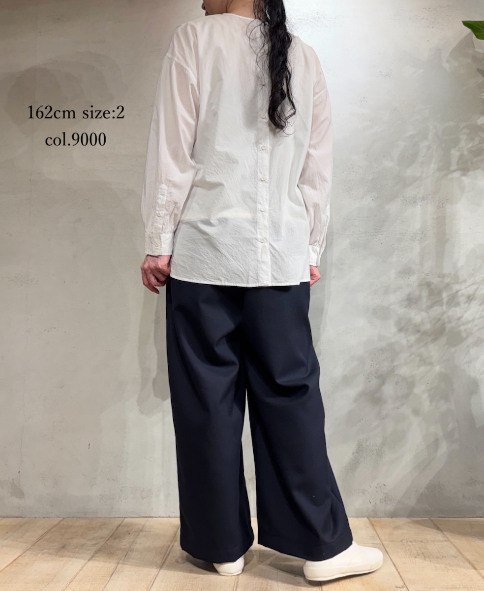 NMDS25533(シャツ) 60s ORGANIC CAMBRIC BACK OPENING CREW-NECK PINTUCK&EMB SHIRT