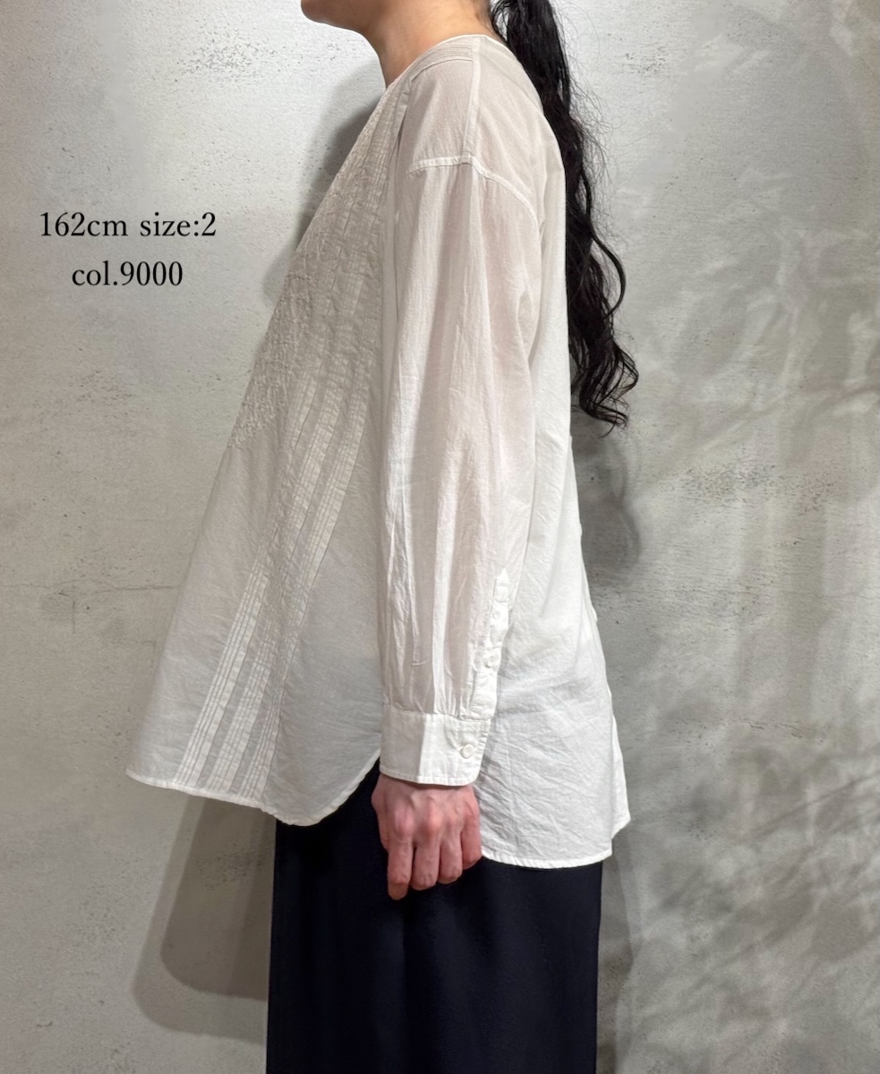 NMDS25533(シャツ) 60s ORGANIC CAMBRIC BACK OPENING CREW-NECK PINTUCK&EMB SHIRT