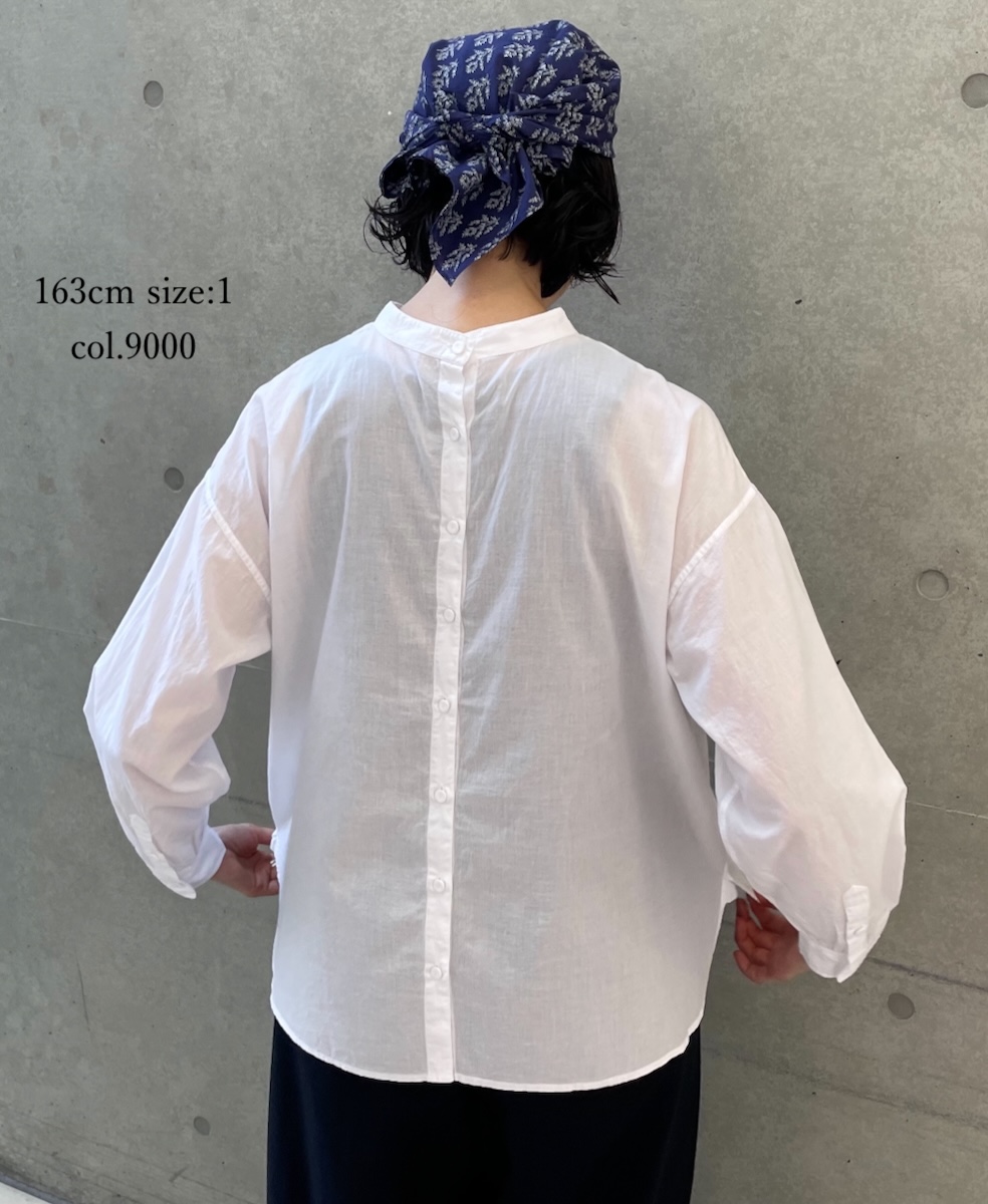 NMDS25532(シャツ) 60s ORGANIC CAMBRIC WITH EMB BACK OPENING STAND COLLAR EMB SHIRT