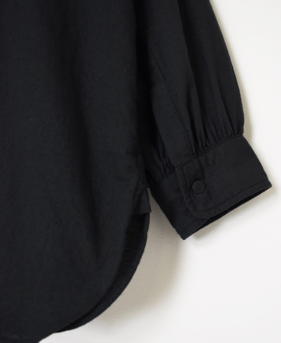 INMDS24703W(シャツ) TWILL COTTON KHADI PLAIN(WASH) ROUND COLLAR SHIRT WITH RANDOM PINTUCK
