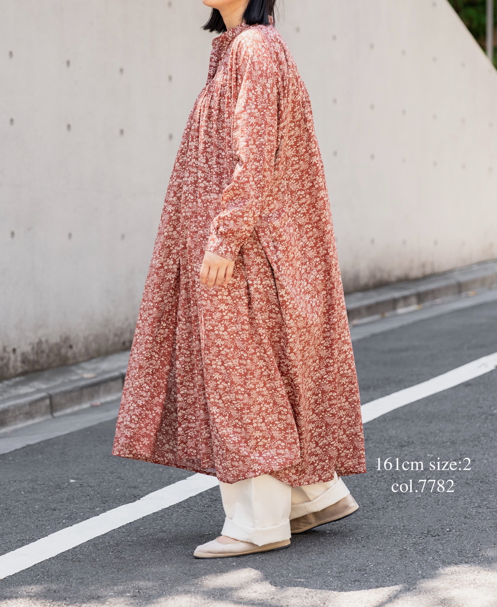 NSL25573(ワンピース) COTTON SLUB FLOWER PRINT BANDED COLLAR SHIRT DRESS WITH GATHER