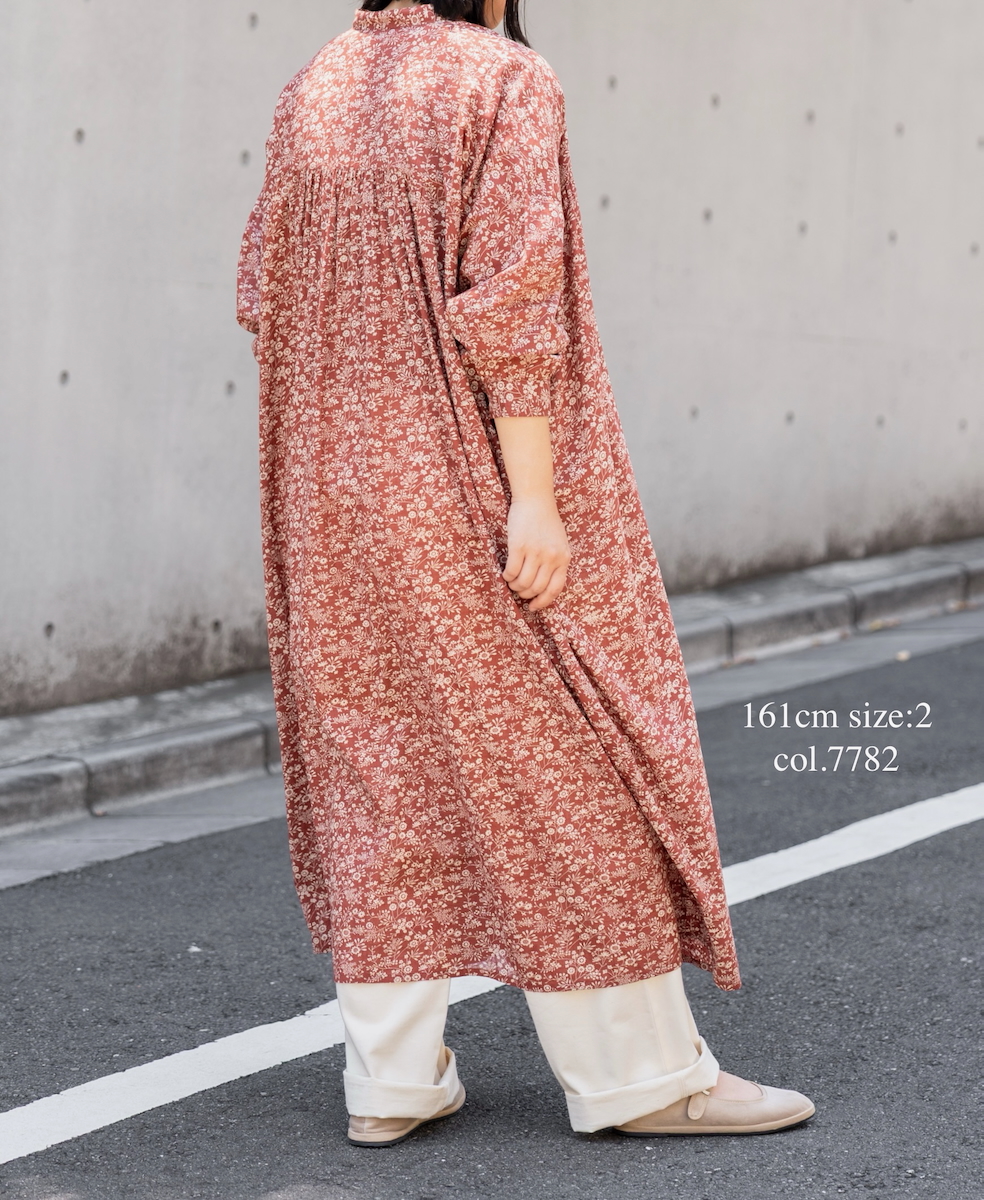 NSL25573(ワンピース) COTTON SLUB FLOWER PRINT BANDED COLLAR SHIRT DRESS WITH GATHER