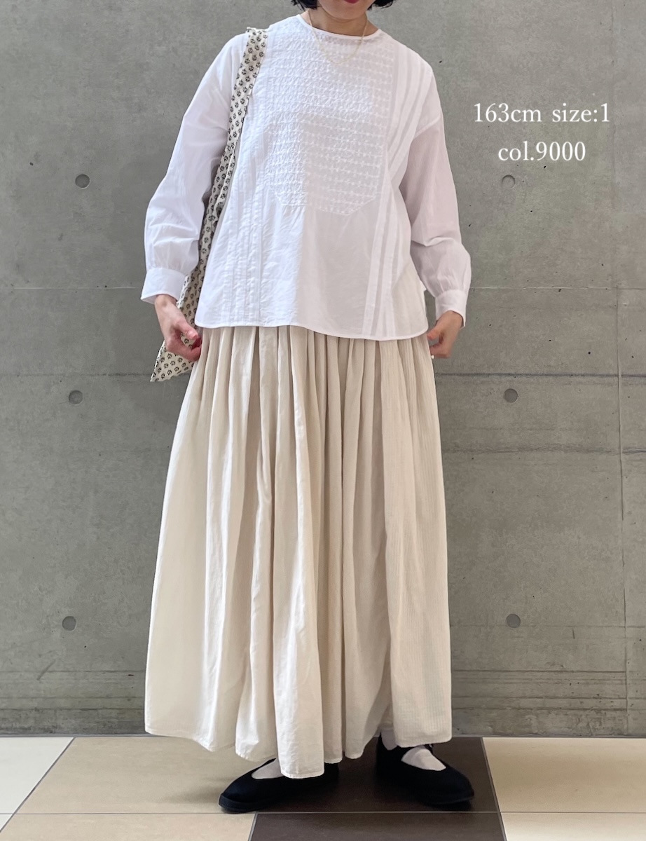 NMDS25533(シャツ) 60s ORGANIC CAMBRIC BACK OPENING CREW-NECK PINTUCK&EMB SHIRT