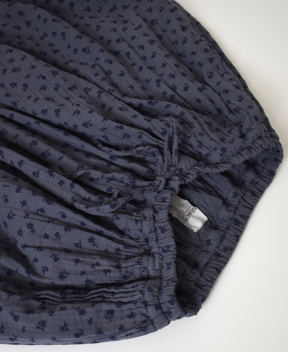 INAM2564GFD (スカート) DOUBLE GAUZE FLOWER PRINT EASY GATHERED SKIRT