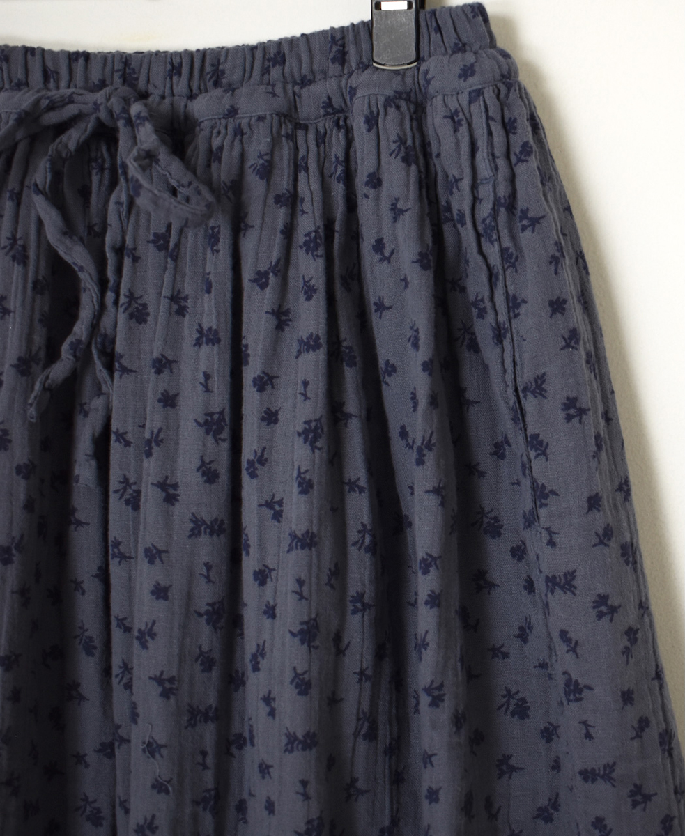 INAM2564GFD (スカート) DOUBLE GAUZE FLOWER PRINT EASY GATHERED SKIRT