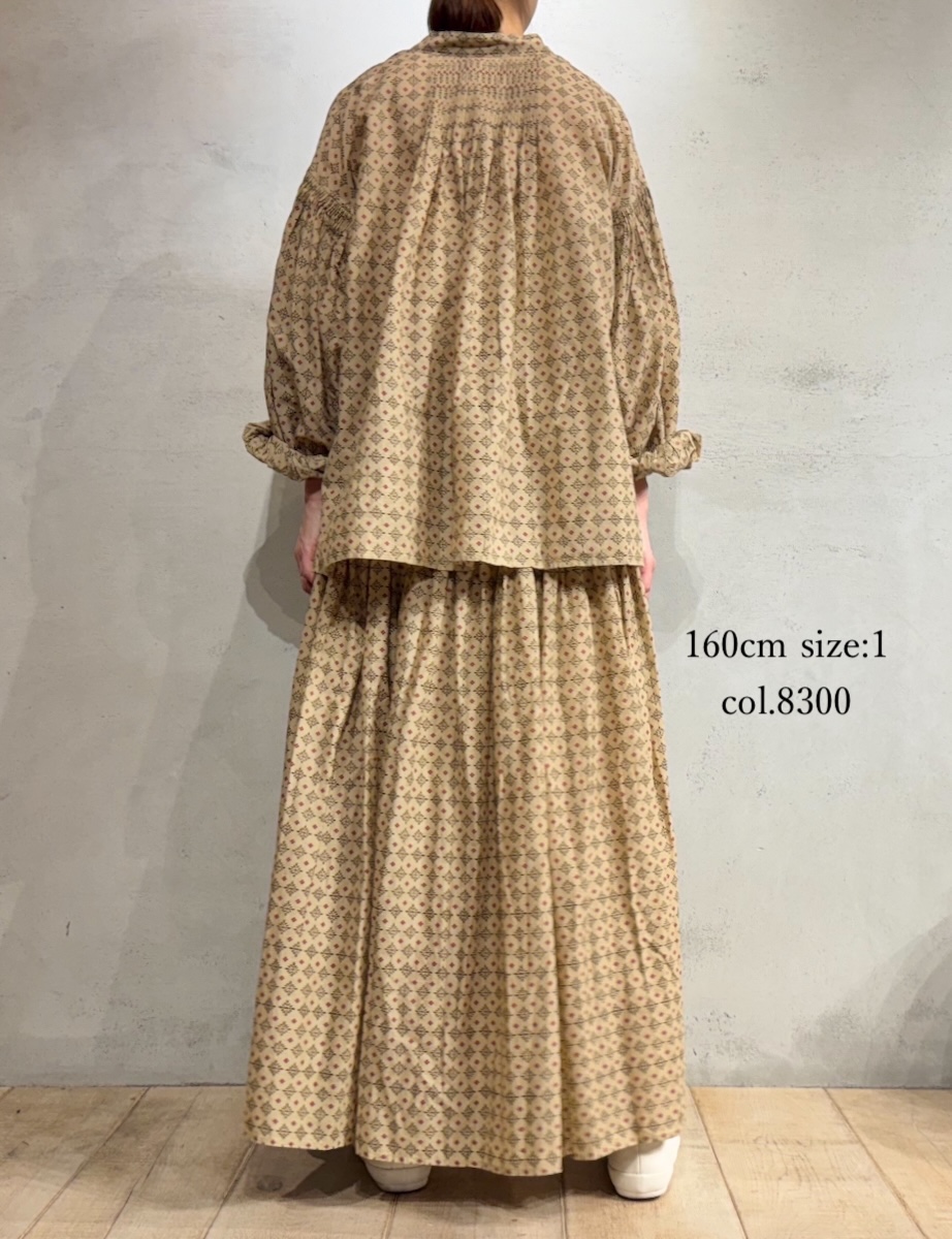 INMDS25774(スカート) 80s COTTON VOILE CONTRAST FLOWER HAND SCREEN PRINT FLARED SKIRT WITH MINI PINTUCK
