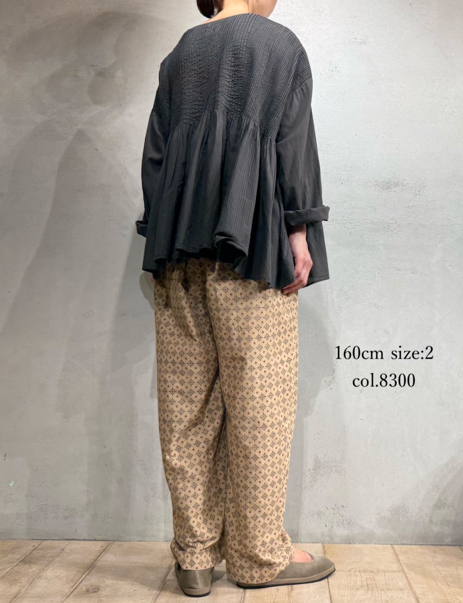 INMDS25775(パンツ) 80s COTTON VOILE CONTRAST FLOWER HAND SCREEN PRINT 2TUCK TAPERED EASY PANTS
