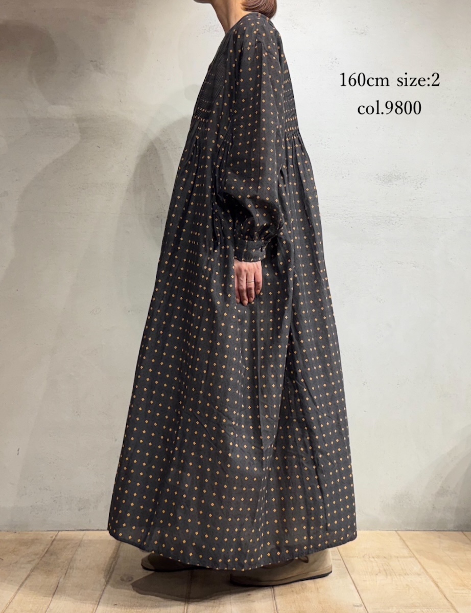 INMDS25772(ワンピース) 80s COTTON VOILE CONTRAST FLOWER HAND SCREEN PRINT CREW-NECK BACK OPENING DRESS WITH MINI PINTUCK