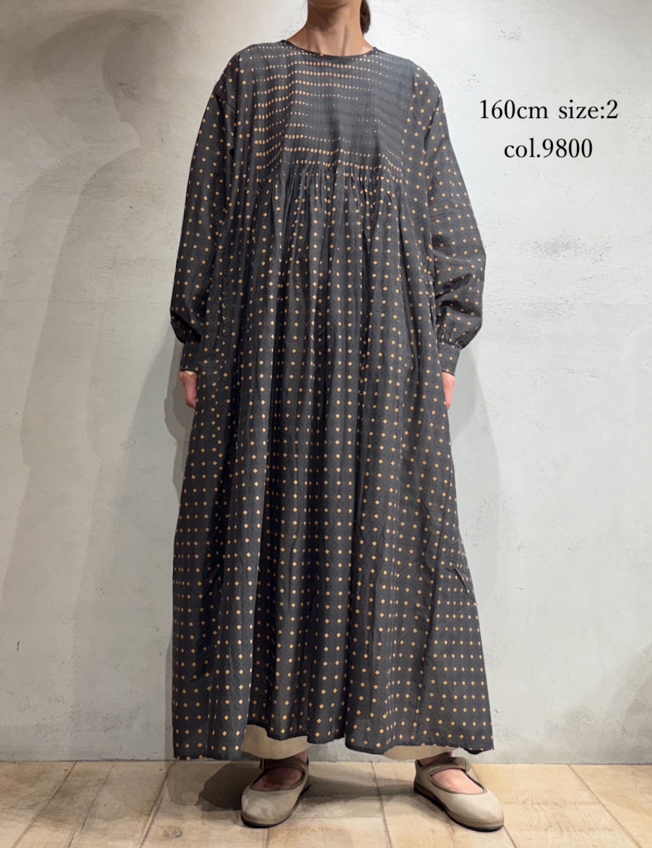 INMDS25772(ワンピース) 80s COTTON VOILE CONTRAST FLOWER HAND SCREEN PRINT CREW-NECK BACK OPENING DRESS WITH MINI PINTUCK