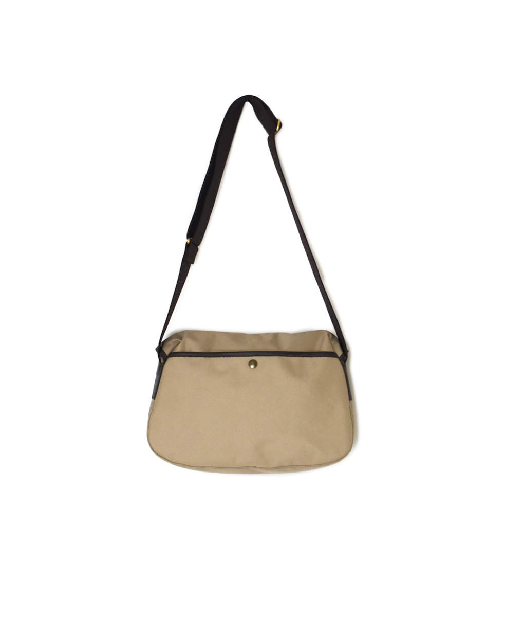 NQG0852P (バッグ) 600 DENIER PVC SHOPIE (M) WITH BACK POCKET