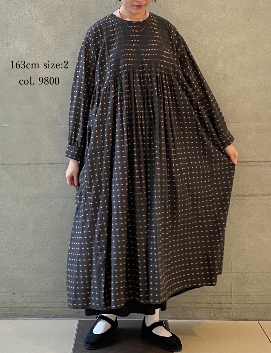 INMDS25772(ワンピース) 80s COTTON VOILE CONTRAST FLOWER HAND SCREEN PRINT CREW-NECK BACK OPENING DRESS WITH MINI PINTUCK