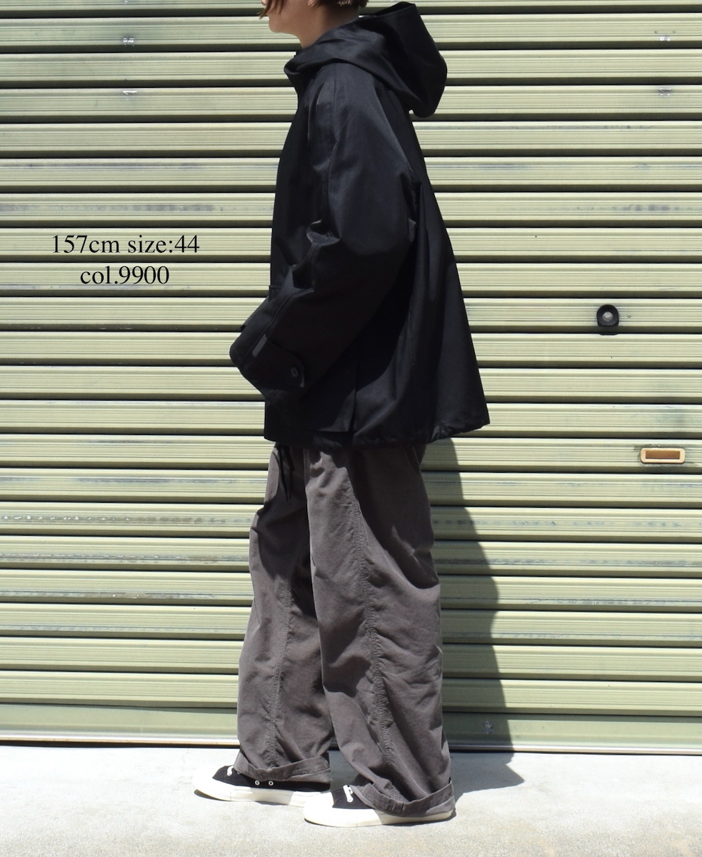 NHT2511KT(コート) COTTON / NYLON HOODED PARKA WITH GUSSEED POCKET