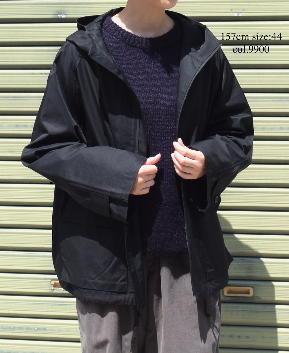 NHT2511KT(コート) COTTON / NYLON HOODED PARKA WITH GUSSEED POCKET