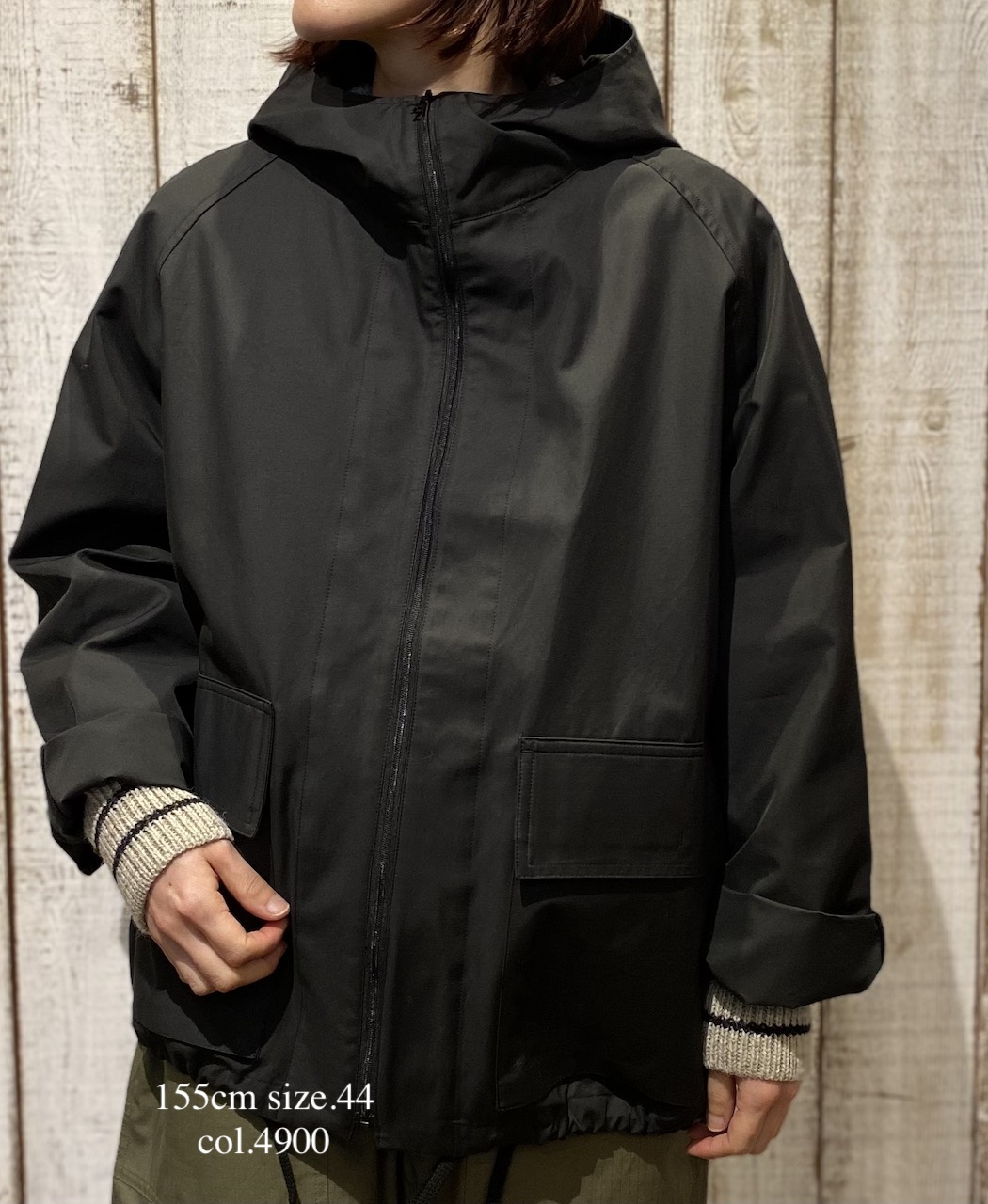 NHT2511KT(コート) COTTON / NYLON HOODED PARKA WITH GUSSEED POCKET