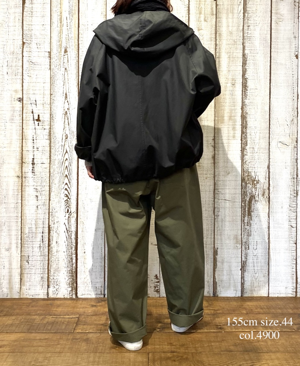 NHT2511KT(コート) COTTON / NYLON HOODED PARKA WITH GUSSEED POCKET