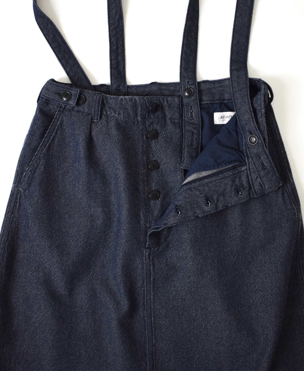 ISNAM2574(スカート) WOOL COTTON TWILL ADJUSTER TACK SKIRT WITH SUSPENDERS