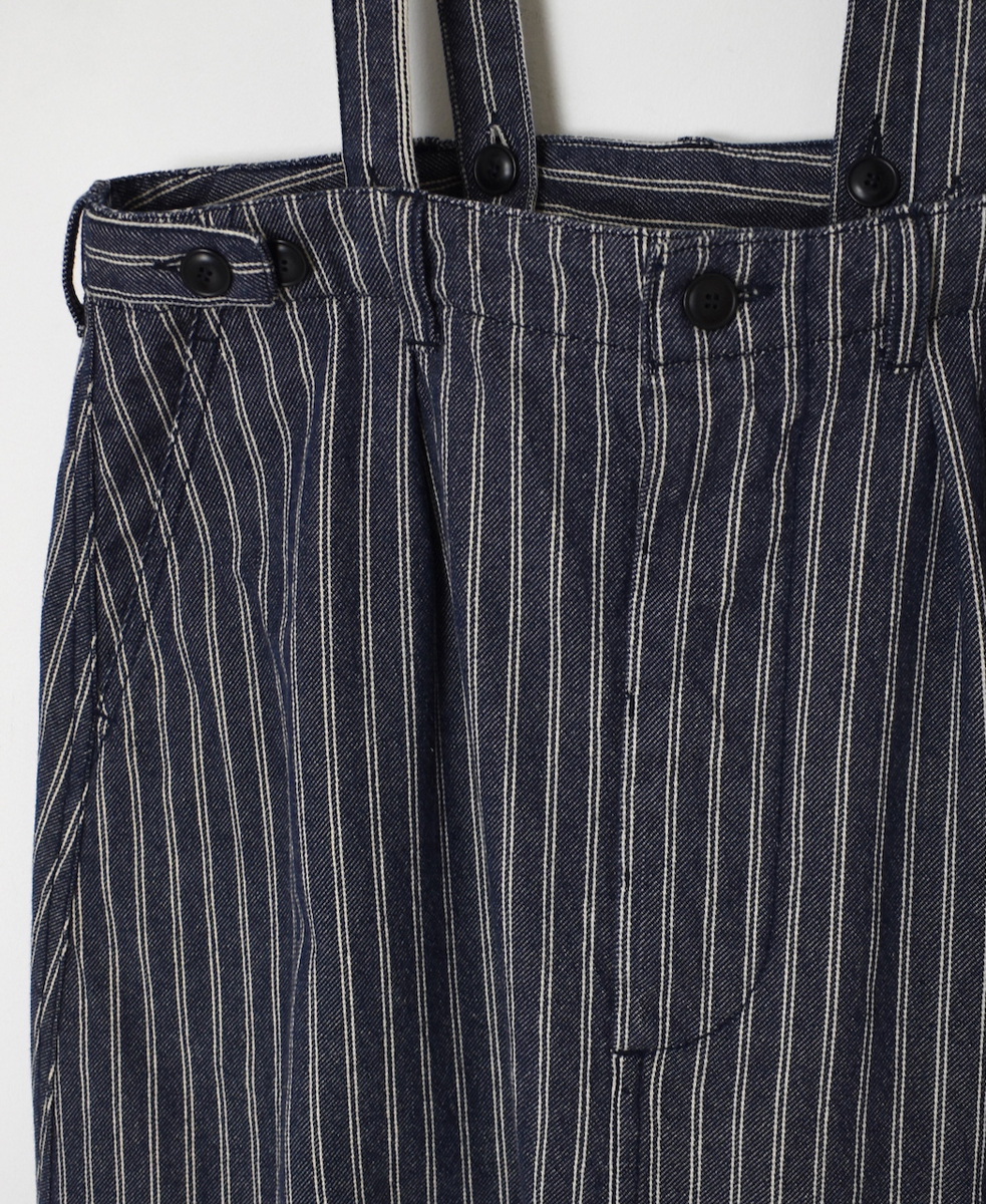 ISNAM2574S(スカート) YARN DYED INDIGO 2 STRIPE ADJUSTER TACK SKIRT WITH SUSPENDERS
