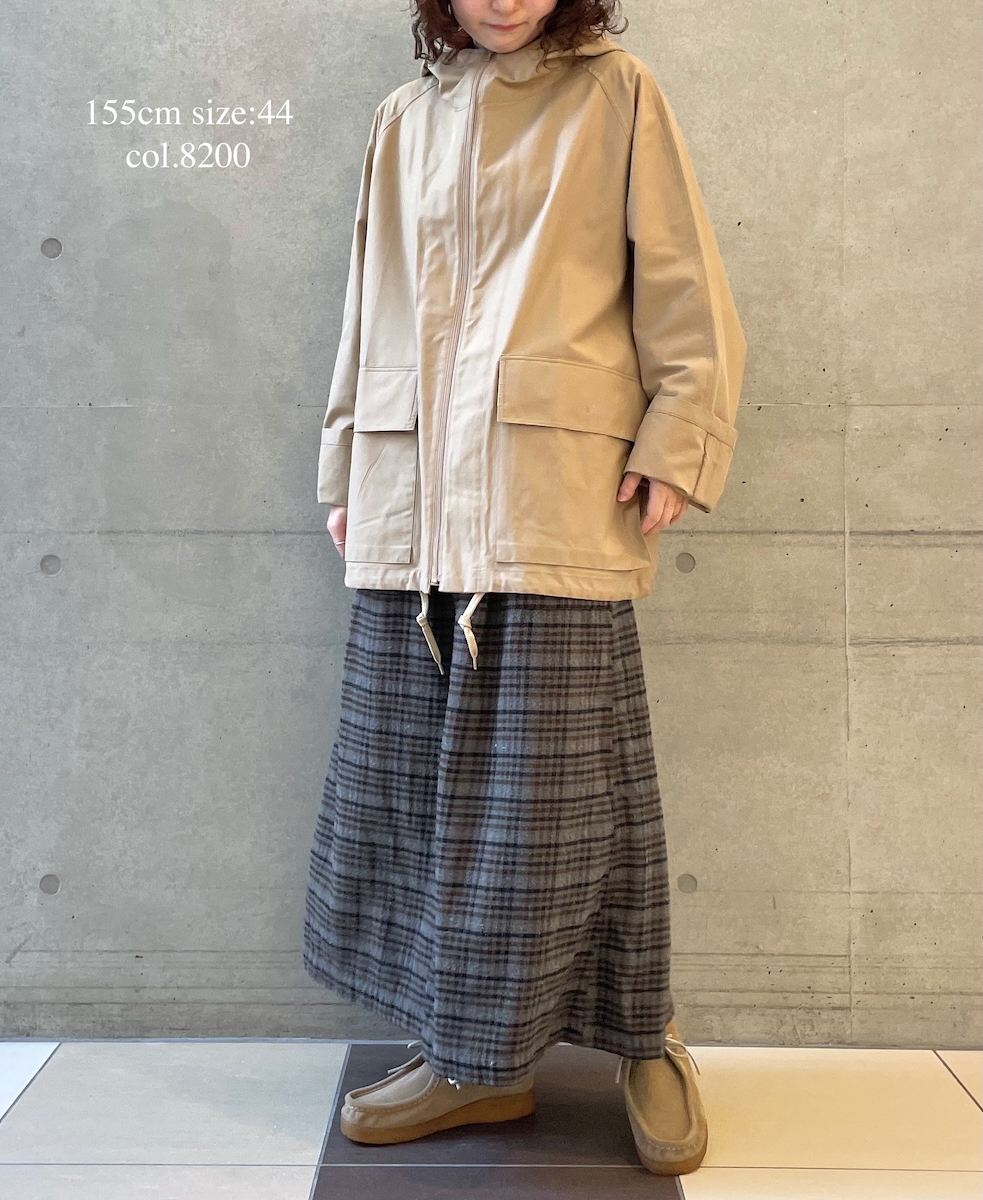 NHT2511KT(コート) COTTON / NYLON HOODED PARKA WITH GUSSEED POCKET