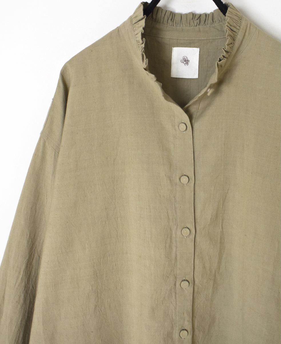 INMDS25721(シャツ) HANDWOVEN HEAVY COTTON PLAIN FRILL COLLAR BACK PINTUCK SHIRT