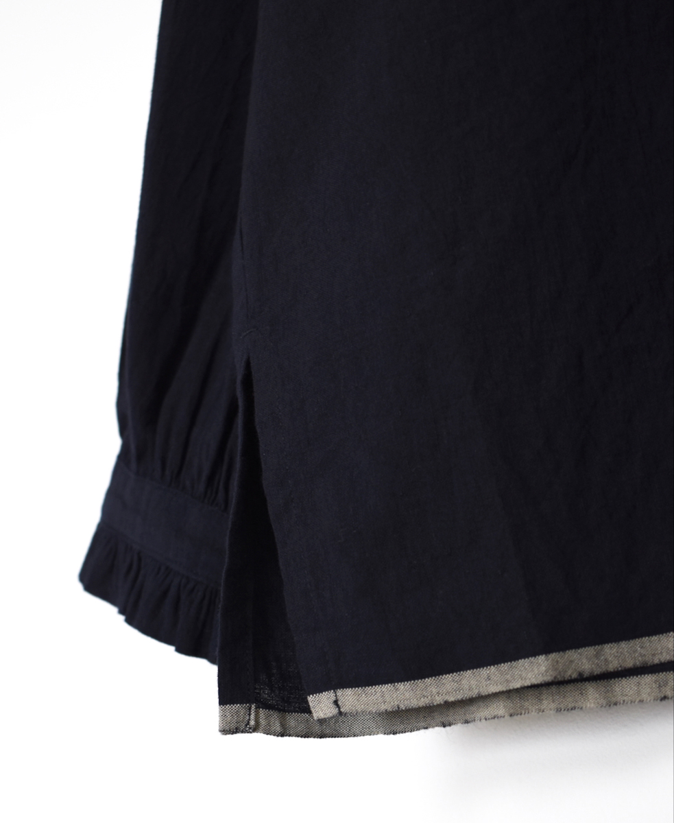 INMDS25721(シャツ) HANDWOVEN HEAVY COTTON PLAIN FRILL COLLAR BACK PINTUCK SHIRT