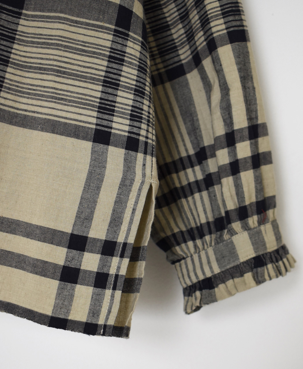 INMDS25731(シャツ) HANDWOVEN HEAVY COTTON CHECK FRILL COLLAR BACK PINTUCK SHIRT