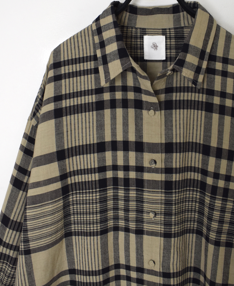 INMDS25733(シャツ) HANDWOVEN HEAVY COTTON CHECK REGULAR COLLAR BACK PINTUCK LONG SHIRT