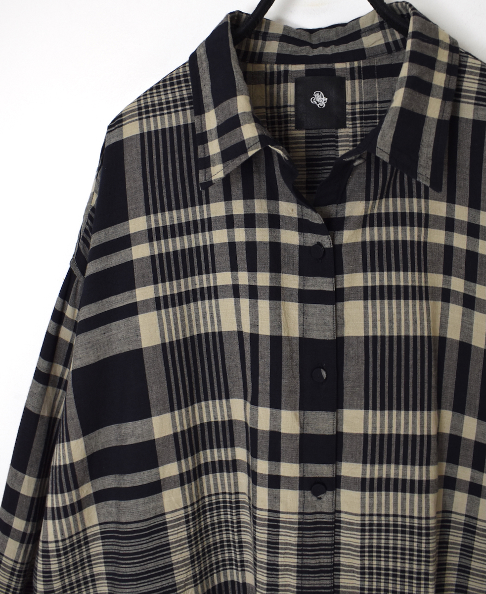 INMDS25733(シャツ) HANDWOVEN HEAVY COTTON CHECK REGULAR COLLAR BACK PINTUCK LONG SHIRT