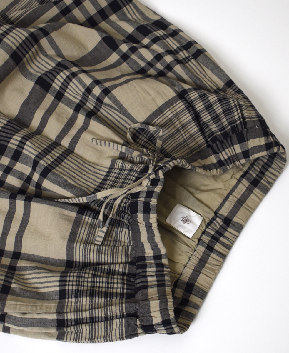 INMDS25735(パンツ) HANDWOVEN HEAVY COTTON CHECK 2TUCK TAPERED EASY PANTS