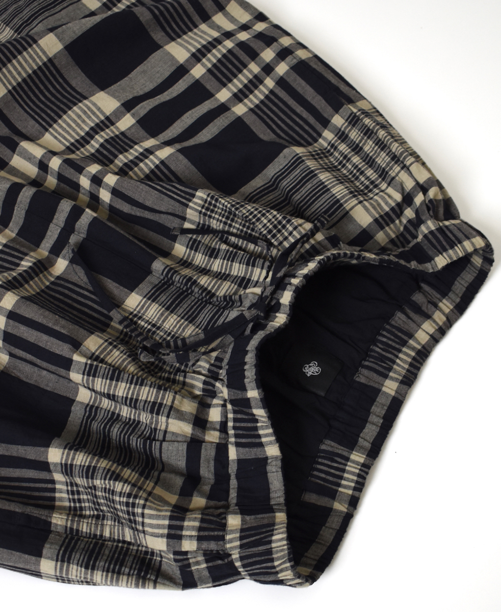 INMDS25735(パンツ) HANDWOVEN HEAVY COTTON CHECK 2TUCK TAPERED EASY PANTS