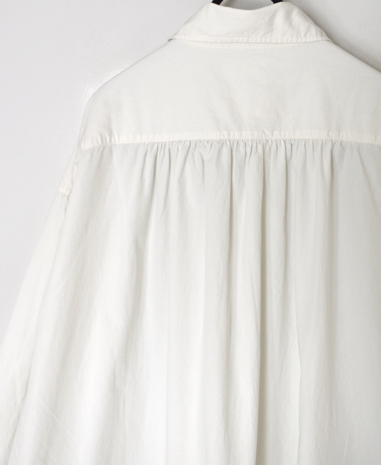 INAM2555PD(ワンピース) 40s POPLIN OVER DYE WORK GATHERED SHIRT DRESS